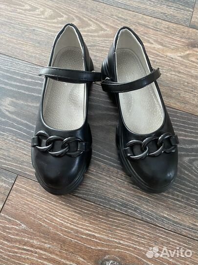 Туфли для девочки 35