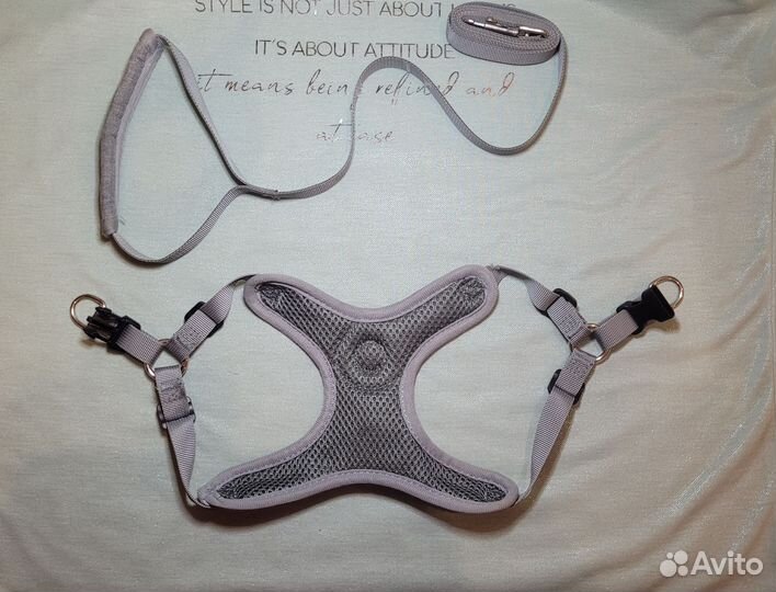 Шлейка для собаки с поводком 1,5 м, размер S