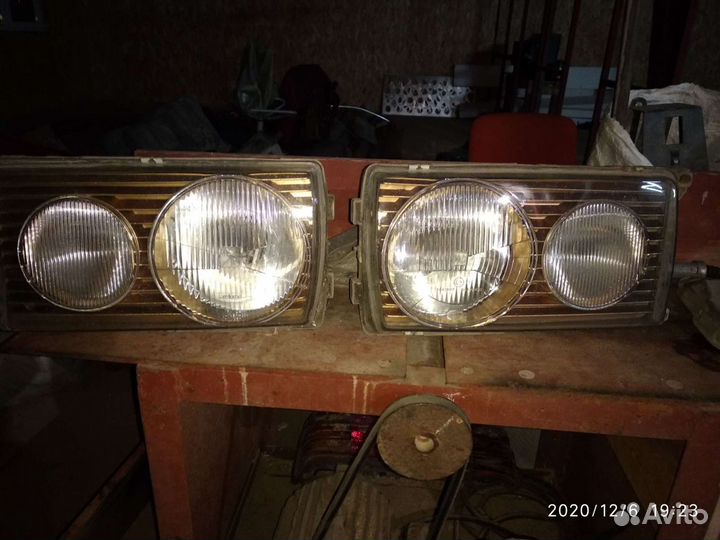 W123 фара