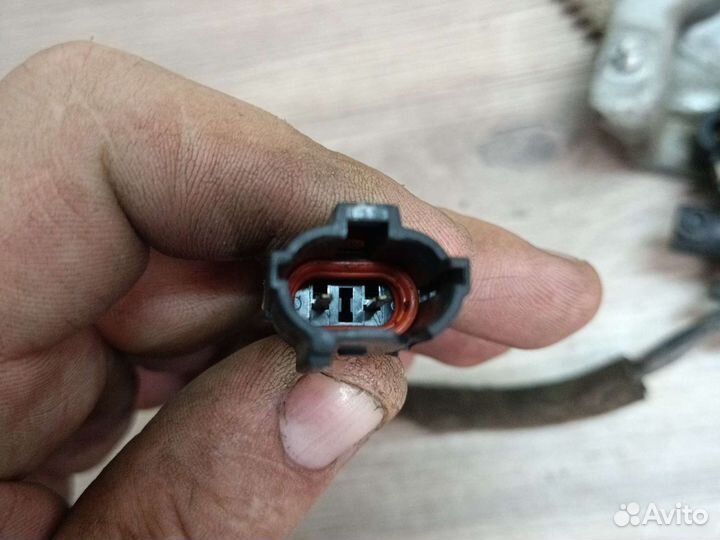 Стеклоподъемник задний левый kia Rio 1