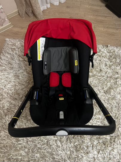 Автолюлька doona + база isofix