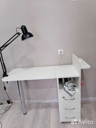 Стол для маникюра