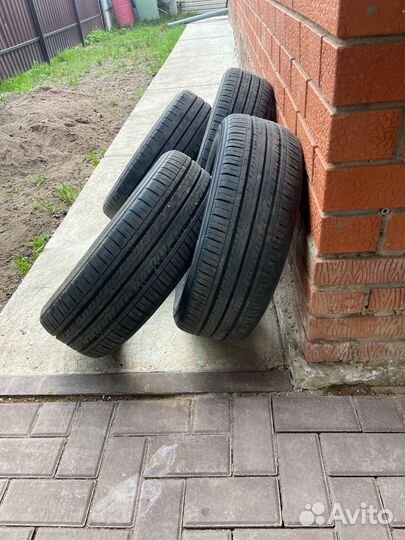 Kumho Solus KH17 R16