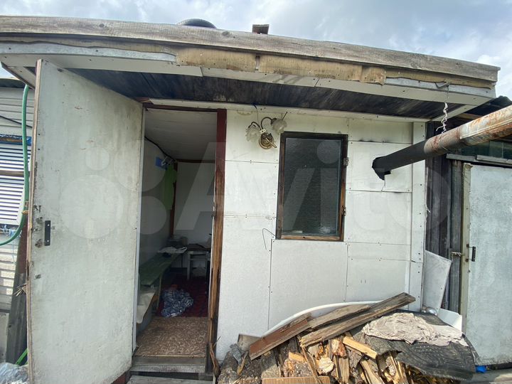 Дача 20 м² на участке 10 сот.