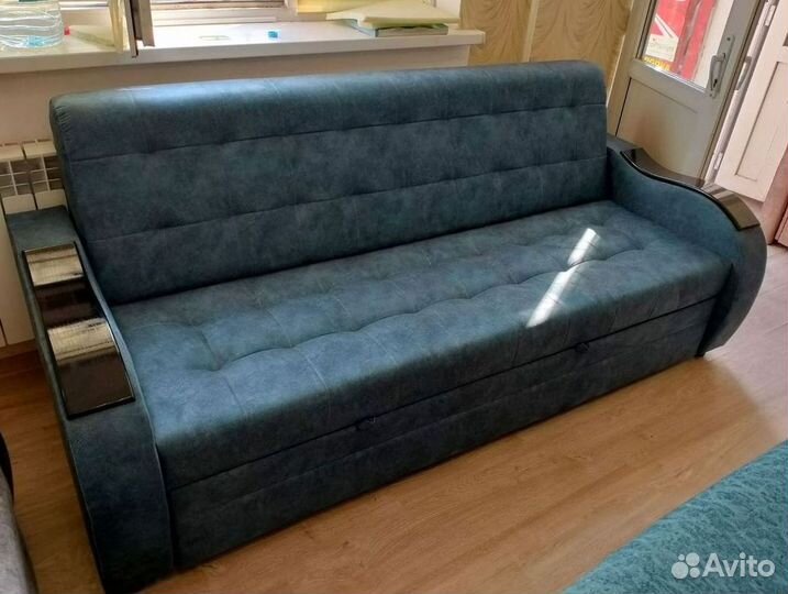 Прямой диван в наличии