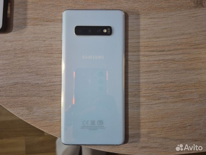 Samsung Galaxy S10+, 8/128 ГБ