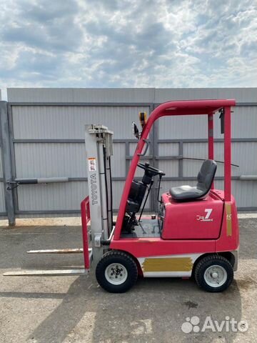 Вилочный погрузчик Toyota 02-8FGL10, 2012