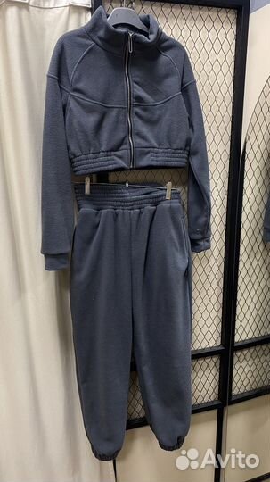 Спортивный костюм женский