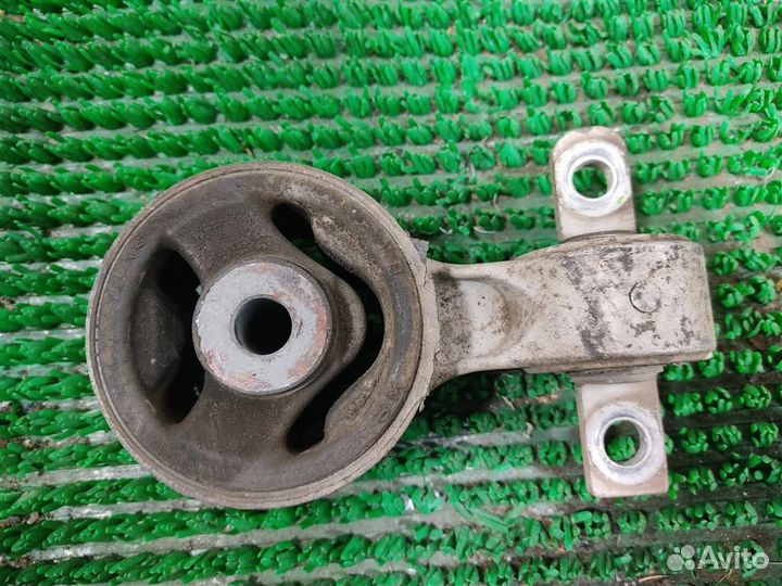 Опора (подушка) двигателя задняя Honda Civic 5D