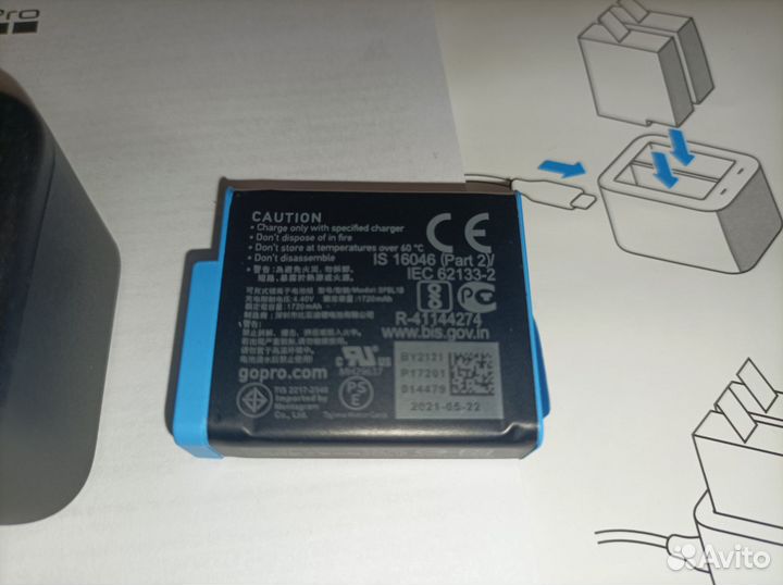 Зарядное устройство и аккумулятор go pro
