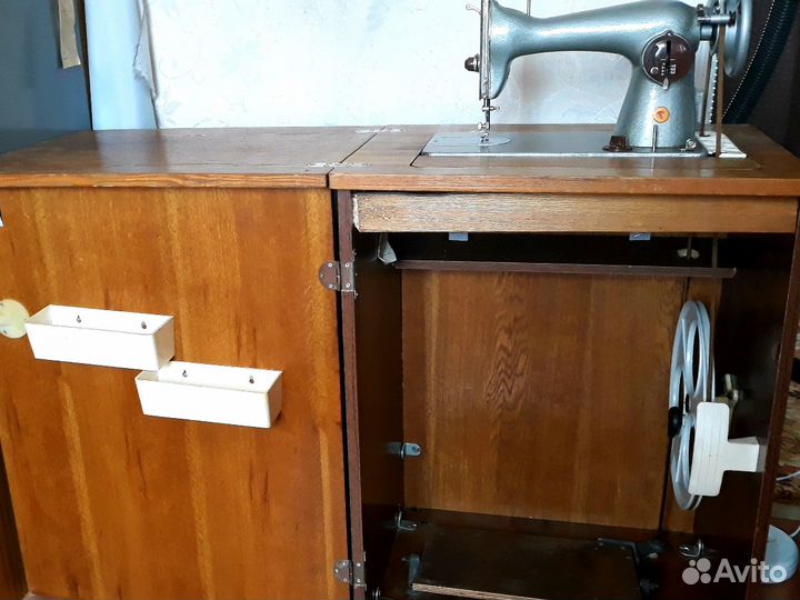 Швейная машина