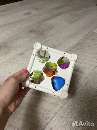 Развивающие игрушки куб сортер с резинками