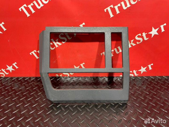 Рамка торпедо Renault T