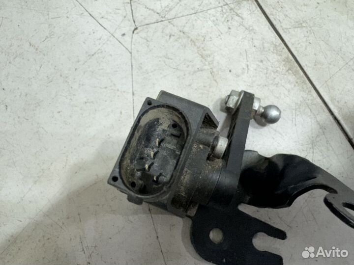 Датчик уровня подвески Porsche Panamera 970