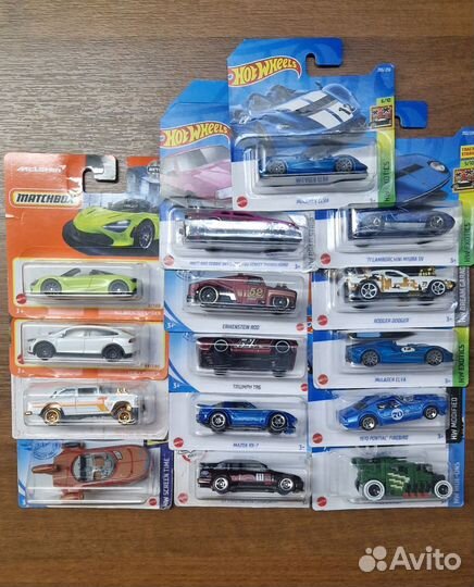 Коллекционные машинки HotWheels