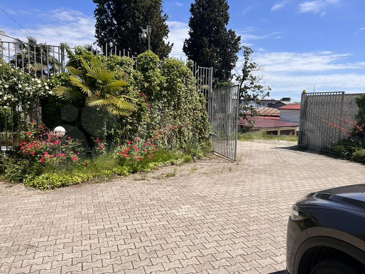 Коттедж 471,7 м² на участке 4 сот.