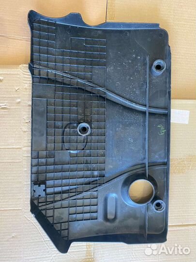 Декоративная крышка двигателя mazda