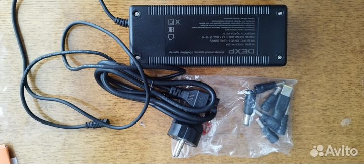 Блок питания для ноутбука универсальный