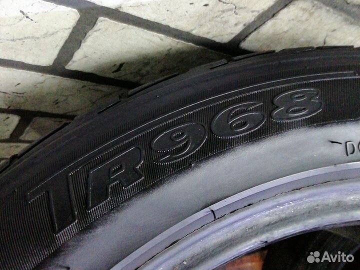 Triangle TR968 215/55 R17 94V