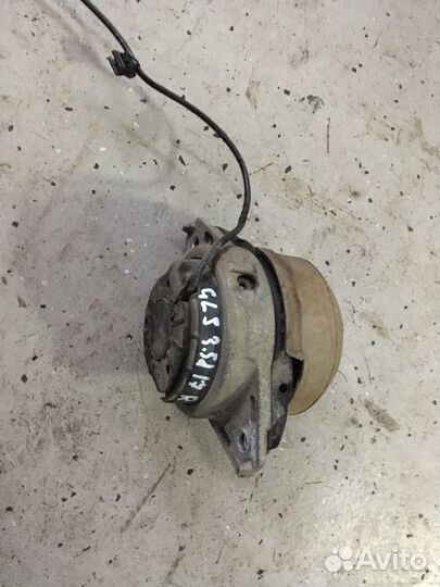 Подушка двигателя правая на Mercedes GLS 166