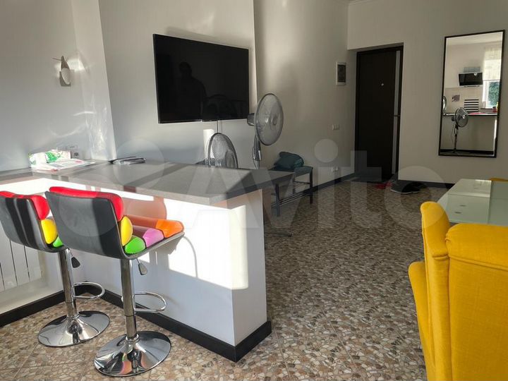 2-к. квартира, 54 м², 3/3 эт.