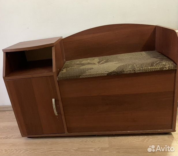 Банкетка в прихожую