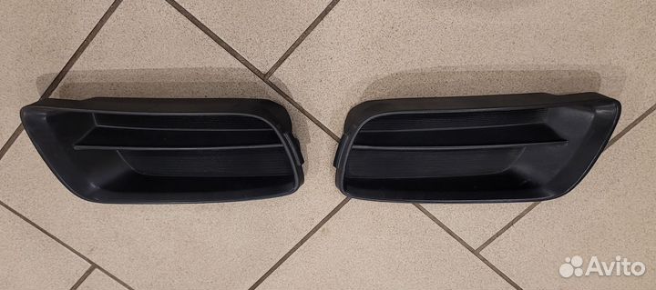 Заглушки в бампер Honda Airwave 2010