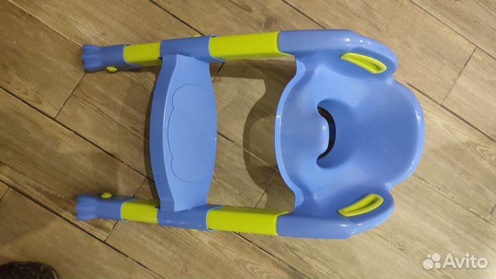 Накладка на унитаз со ступенькой детская