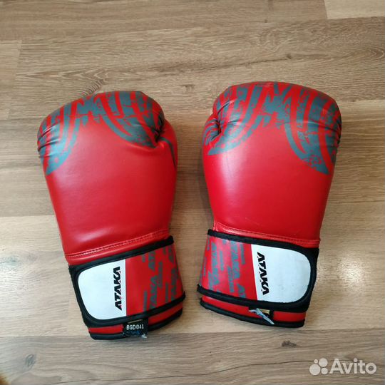 Перчатки для единоборств