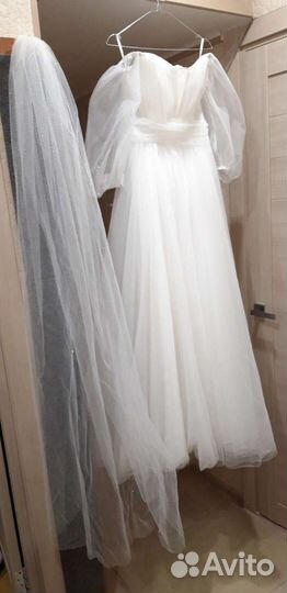 Свадебное платье