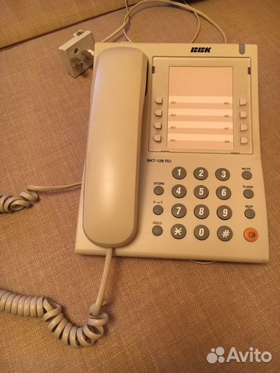 Кнопочный телефон