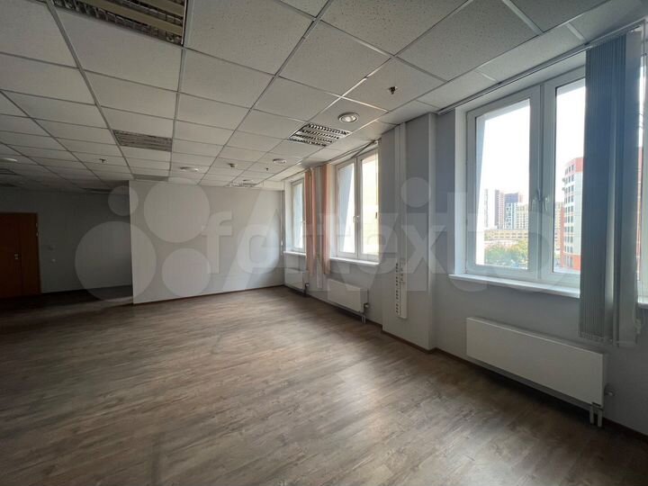 Сдам офисное помещение, 196 м²