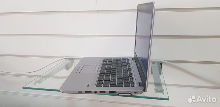 Ноутбук HP 820 G3 i5-6300\8Gb\SSD 256