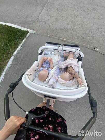 Коляска для двойни Hartan