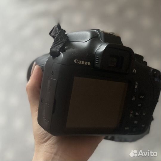 Зеркальный фотоаппарат canon eos 2000d