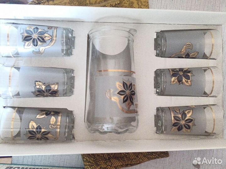 Графин со стаканами