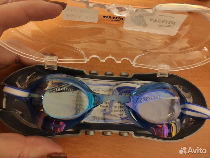 Очки для плавания