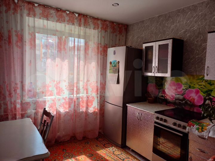 3-к. квартира, 64 м², 2/5 эт.