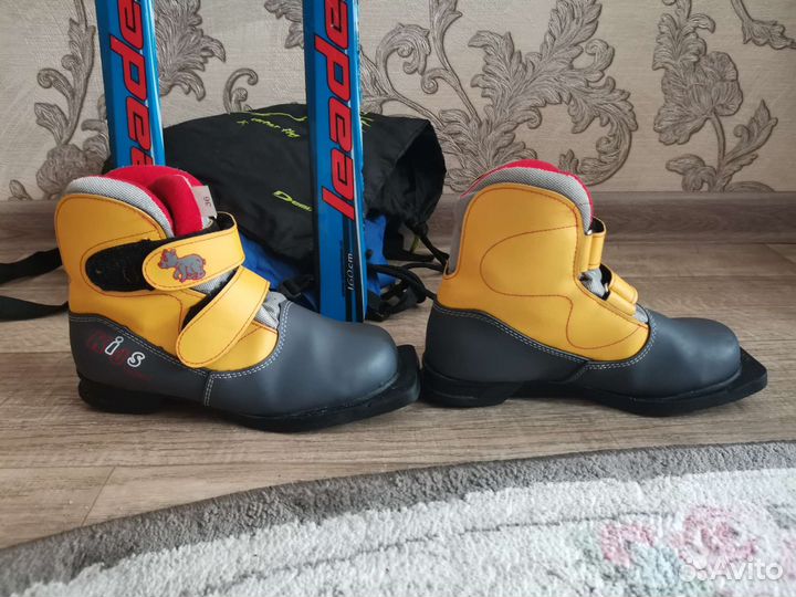 Лыжи 160см с ботинками 36р