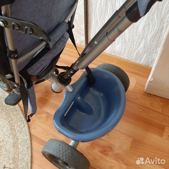 Велосипед с родительской ручкой