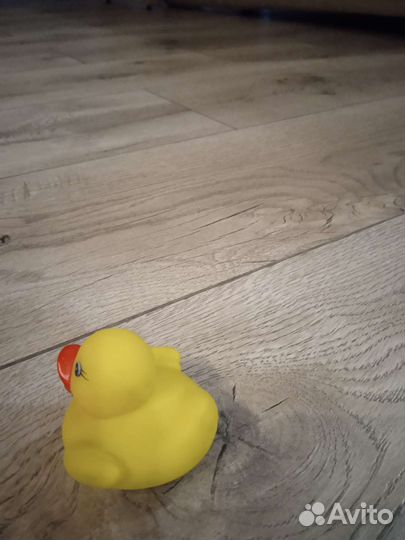 Резиновая уточка пищалка