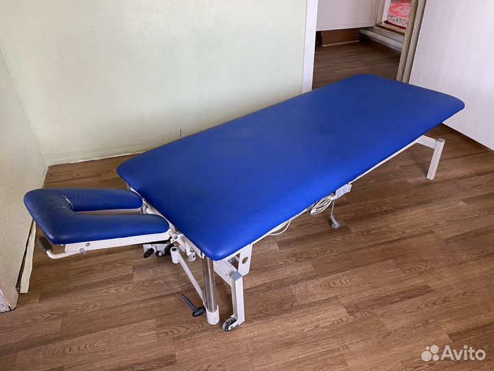 Массажный стол
