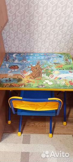 Детский столик и стульчик