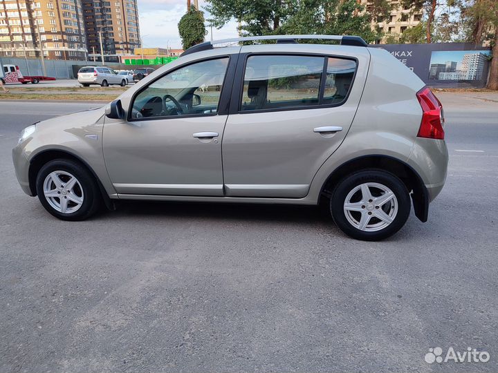 Renault Sandero 1.6 AT, 2013, 84 148 км