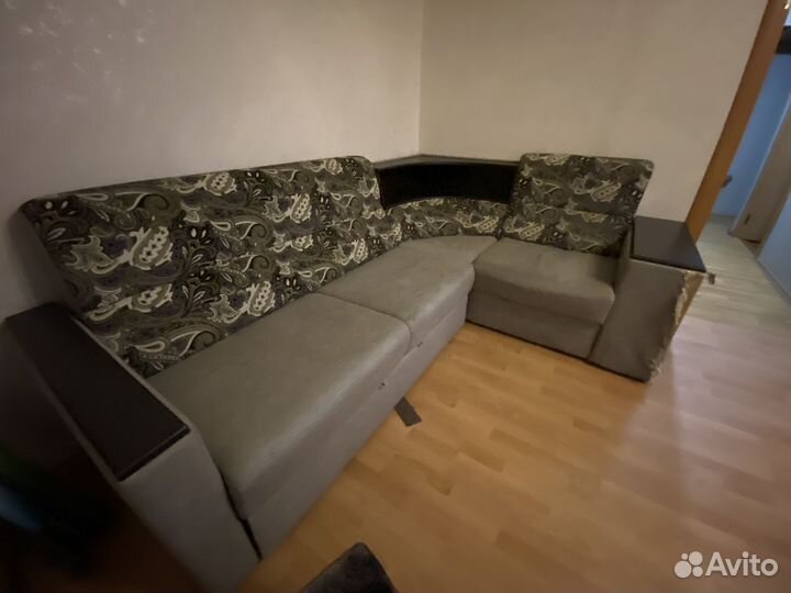 Угловой диван