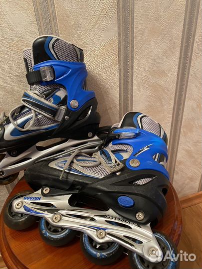 Роликовые коньки
