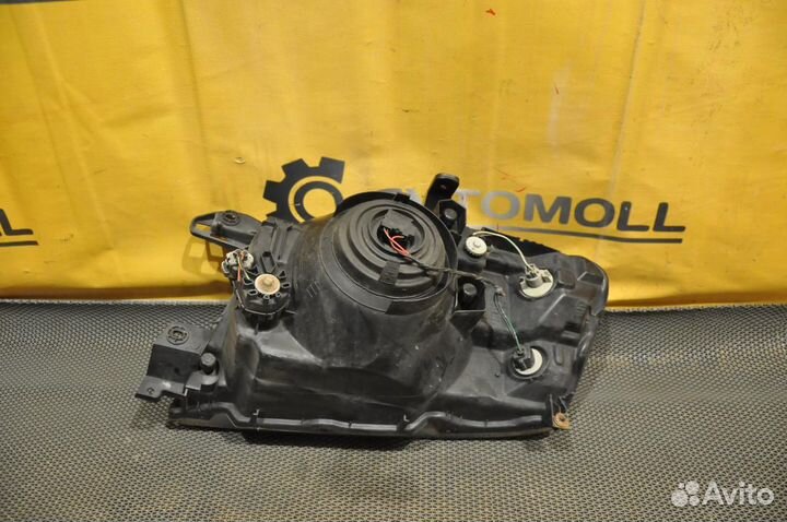 Фара правая mitsubishi pajero V78W