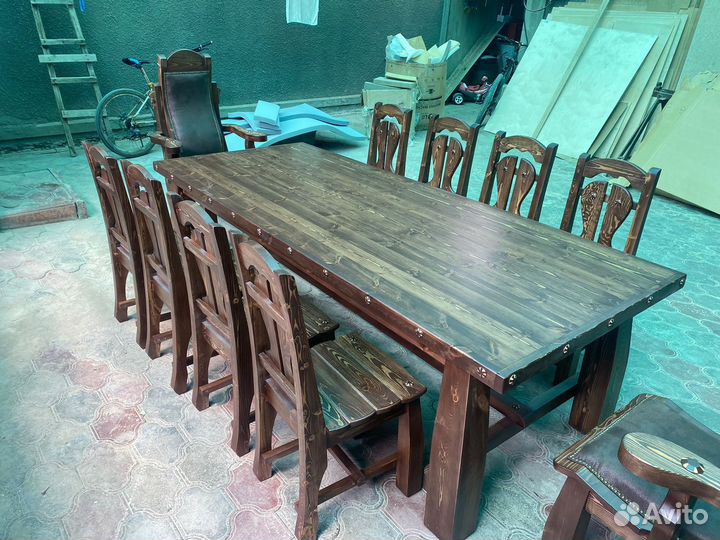 Стол и стулья комплект из дерева