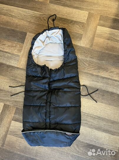 Прогулочная коляска с надувными колесами joie