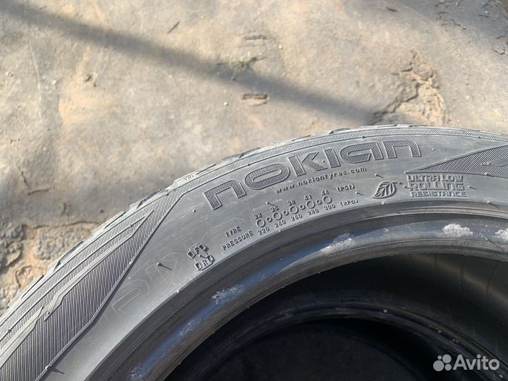 Nokian Tyres Hakkapeliitta R2 245/45 R18 100R